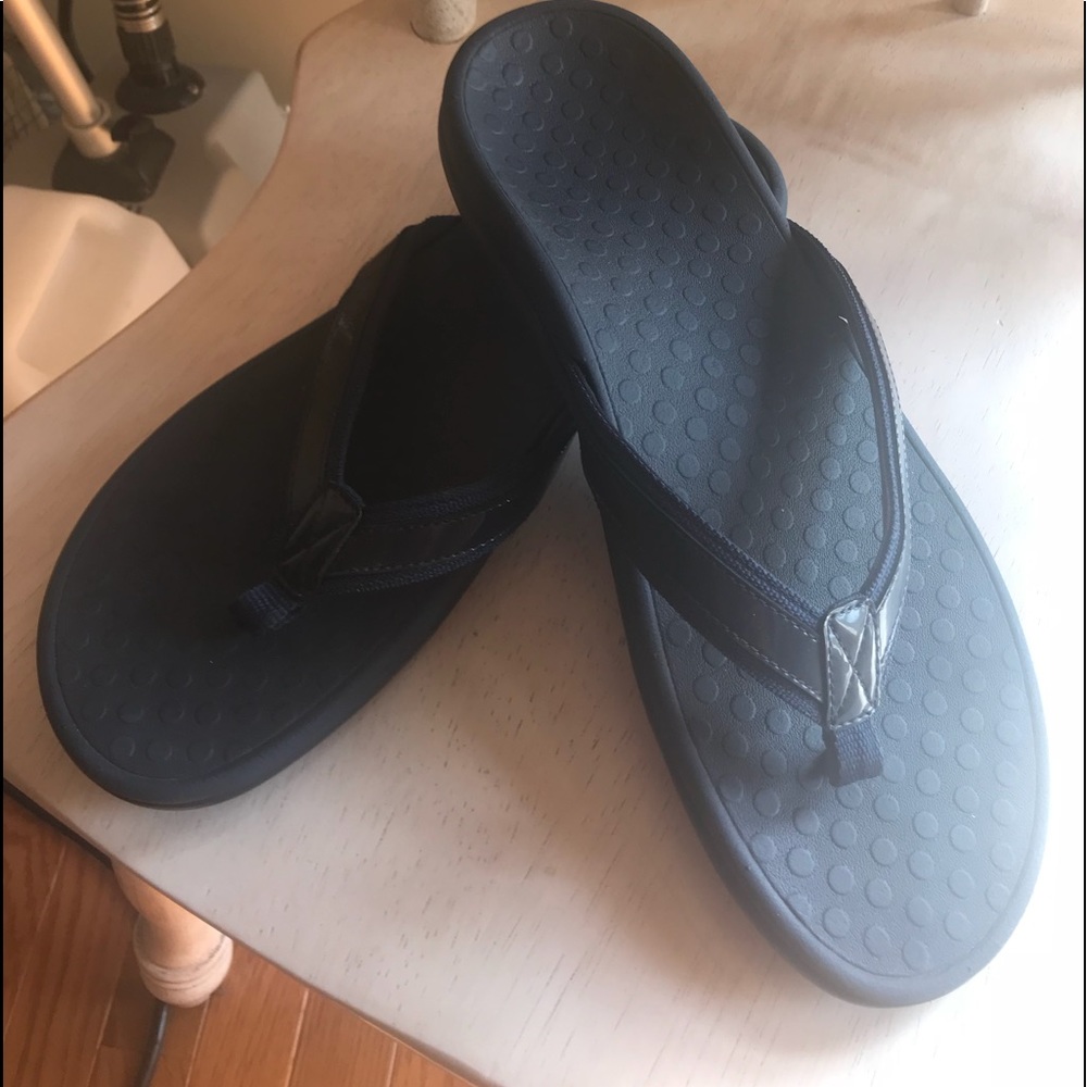 Great pair of Vionic flip flops
